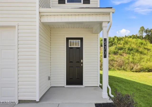 Photo 3 of Sale Pending at 577 White Oak Ln, Vonore, TN 37885 | MLS# 1341064 | Listing updated on 2026-09-10