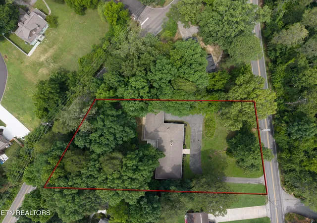 5th image of 1403 Wilkinson Pike, Maryville, TN 37803 | MLS# 1346173