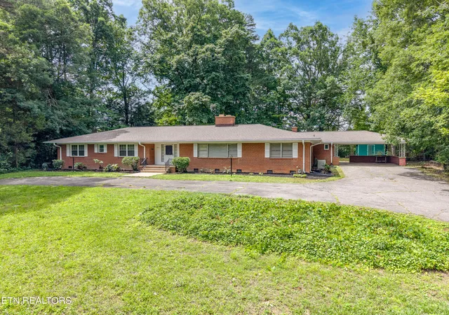 54th image of 1403 Wilkinson Pike, Maryville, TN 37803 | MLS# 1346173
