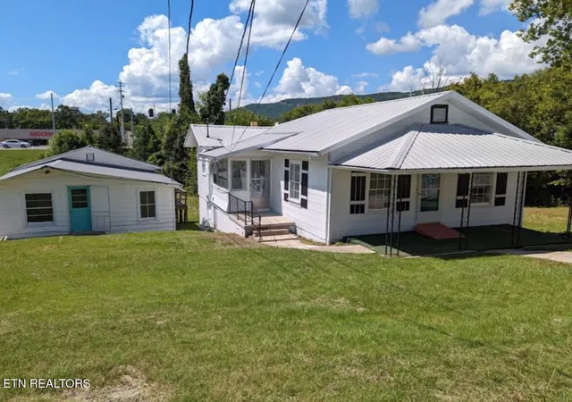 2nd image of 116 Flanders Ave #2, Harriman, TN 37748 | MLS# 1341206