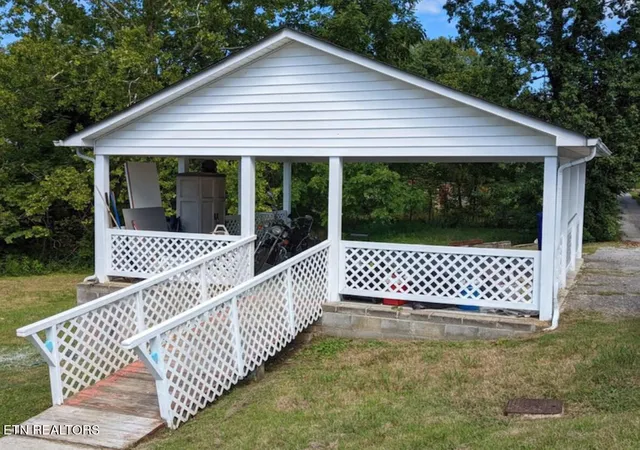 3rd image of 116 Flanders Ave #2, Harriman, TN 37748 | MLS# 1341206