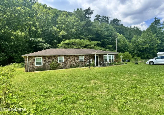 Homes for sale in Bean Station, TN | 955 Rock Haven Rd, Bean Station, TN 37708 | MLS# 1341130