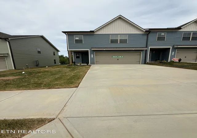 Photo 3 of Sale Pending at 1714 Bennett Village Dr, Maryville, TN 37804 | MLS# 1341172 | Listing updated on 2026-05-29