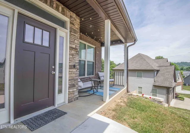 Photo 3 of Single family home for sale at 6227 Aldingham St, Knoxville, TN 37912 | MLS# 1341888 | Listing updated on 2026-05-22