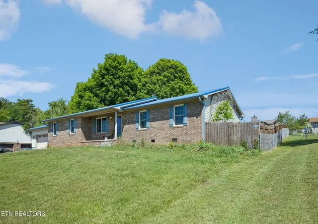 Photo 2 of Sale Pending at 6121 W Emory Rd, Knoxville, TN 37931 | MLS# 1341288 | Listing updated on 2026-09-13