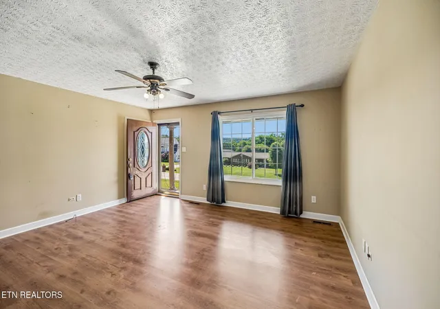 Photo 3 of Sale Pending at 6121 W Emory Rd, Knoxville, TN 37931 | MLS# 1341288 | Listing updated on 2026-09-13
