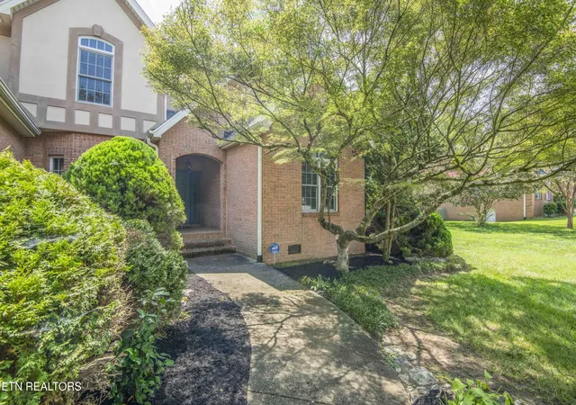 Photo 2 of Single family home for sale at 118 Masthead Dr, Clinton, TN 37716 | MLS# 1341281 | Listing updated on 2026-09-21