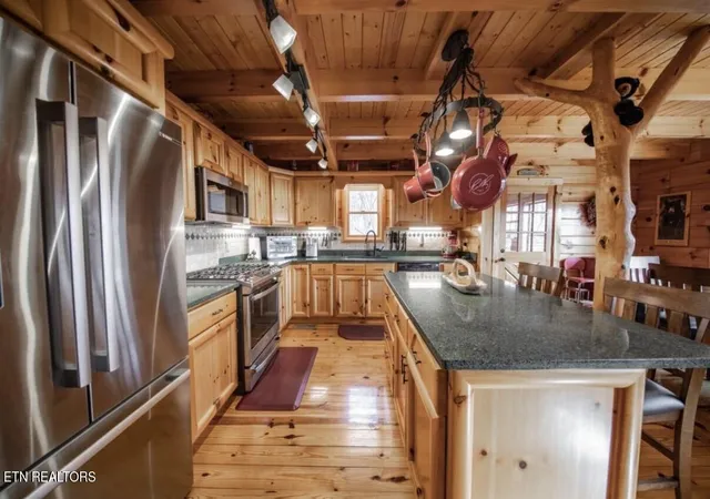 Photo 4 of Single family home for sale at 1084 Clearview Dr, Newport, TN 37821 | MLS# 1341884 | Listing updated on 2026-07-22