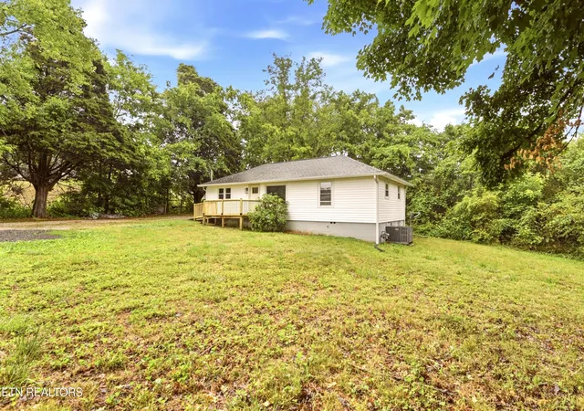 Homes for sale in Knoxville, TN | 3530 Cunningham Rd, Knoxville, TN 37918 | MLS# 1342294