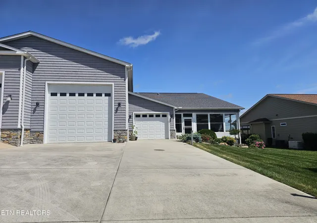 Photo 1 of Single family home for sale at 159 Holly Tree Dr, Crossville, TN 38555 | MLS# 1341326 | Listing updated on 2026-05-27