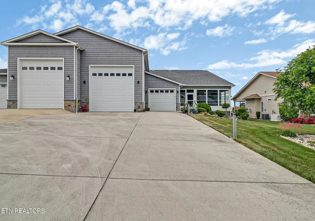 Photo 3 of Single family home for sale at 159 Holly Tree Dr, Crossville, TN 38555 | MLS# 1341326 | Listing updated on 2026-05-27