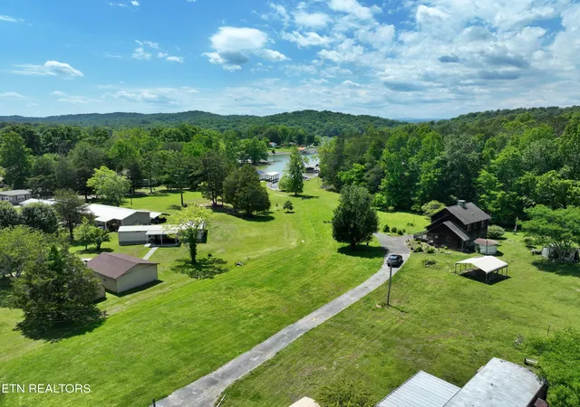 Homes for sale in Ten Mile, TN | 3442 River Rd, Ten Mile, TN 37880 | MLS# 1341361