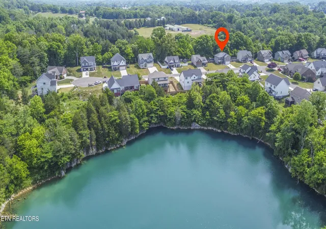 Photo 4 of Sale Pending at 7802 Lake Mountain Ln, Knoxville, TN 37938 | MLS# 1342097 | Listing updated on 2026-07-12