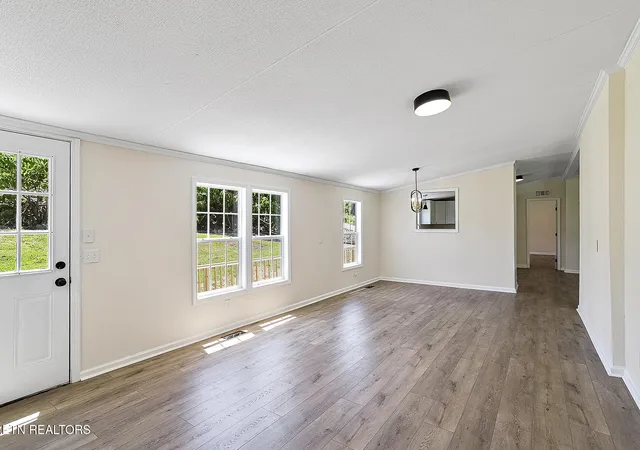 Photo 4 of Sale Pending at 9207 Dutchtown Rd, Knoxville, TN 37923 | MLS# 1341459 | Listing updated on 2026-07-14