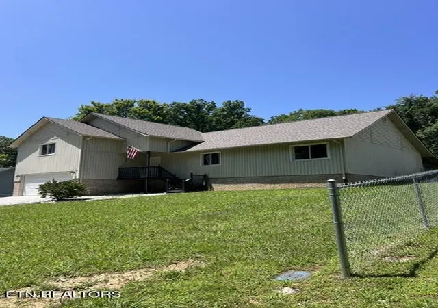 Homes for sale in La Follette, TN | 124 Mohawk Tr, La Follette, TN 37766 | MLS# 1341443