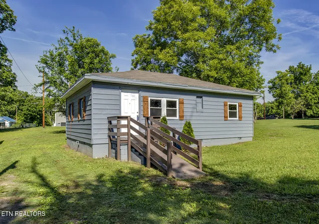 Homes for sale in Etowah, TN | 324 N Georgia Ave, Etowah, TN 37331 | MLS# 1342225