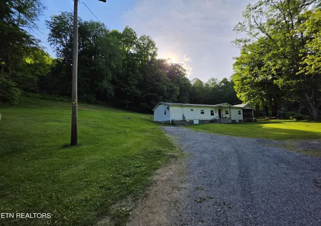 Homes for sale in Pennington Gap, VA | 509 Rogers Cemetery Rd, Pennington Gap, VA 24277 | MLS# 1341474