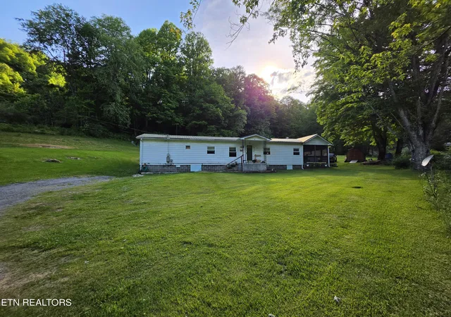 Homes for sale in Pennington Gap, VA | 509 Rogers Cemetery Rd, Pennington Gap, VA 24277 | MLS# 1341474