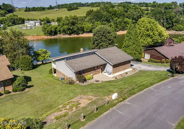 Homes for sale in Morristown, TN | 2582 Lakemont Cir, Morristown, TN 37814 | MLS# 1341975