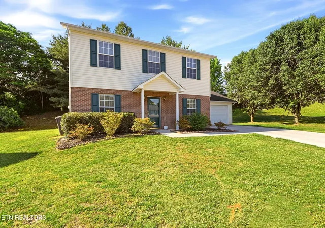 Photo 3 of Single family home for sale at 6328 Beehive Ln, Knoxville, TN 37923 | MLS# 1341909 | Listing updated on 2026-09-14