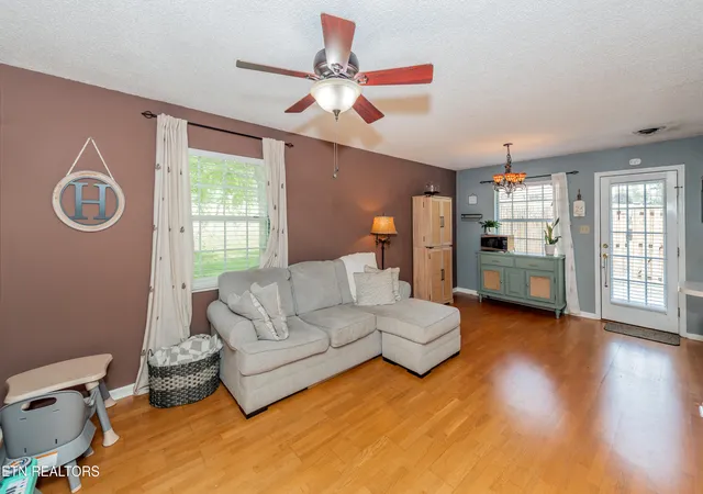 4th image of 3106 Pleasant Trace Cir, Knoxville, TN 37912 | MLS# 1341922