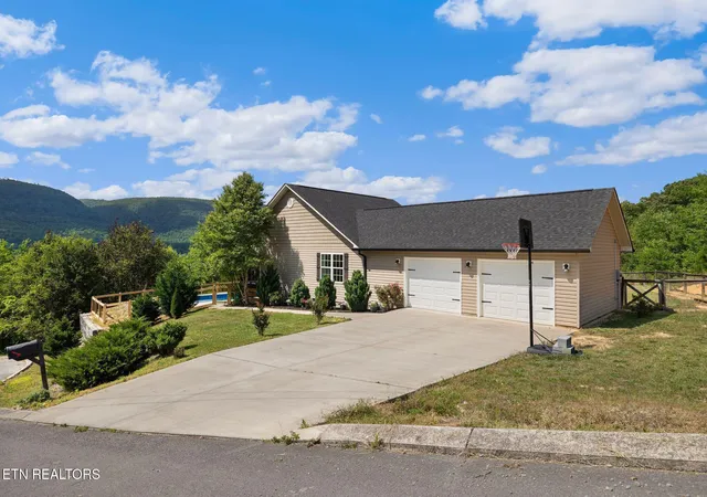 Homes for sale in Dunlap, TN | 331 Hardin Rd, Dunlap, TN 37327 | MLS# 1341538