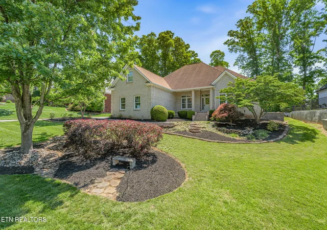 Homes for sale in Lenoir City, TN | 680 Oak Chase Blvd, Lenoir City, TN 37772 | MLS# 1341621