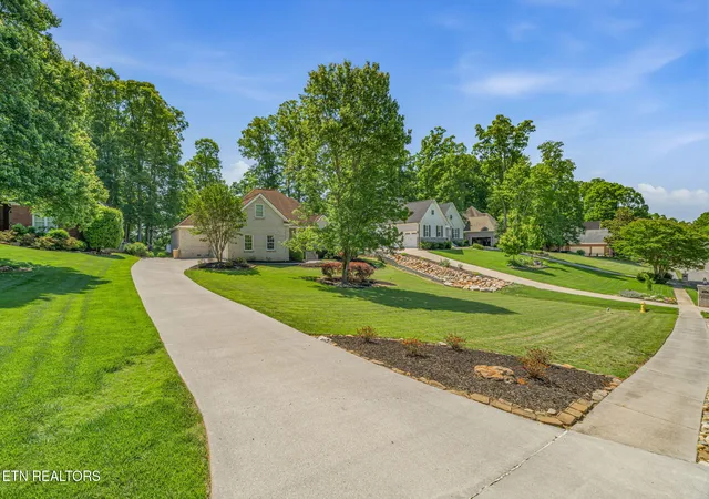 Homes for sale in Lenoir City, TN | 680 Oak Chase Blvd, Lenoir City, TN 37772 | MLS# 1341621