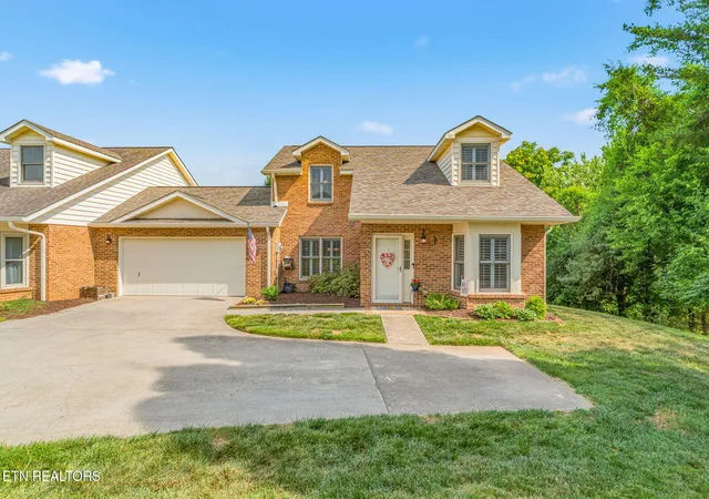 Homes for sale in Knoxville, TN | 7611 Breckenridge Ln, Knoxville, TN 37938 | MLS# 1341660