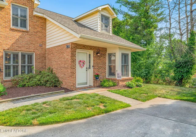 Homes for sale in Knoxville, TN | 7611 Breckenridge Ln, Knoxville, TN 37938 | MLS# 1341660