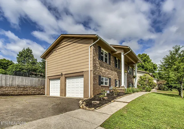 Homes for sale in Powell, TN | 7753 Cranley Rd, Powell, TN 37849 | MLS# 1342808