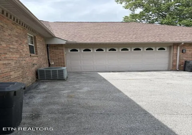 Listing Photo 1 - Condo for sale in building located at 213c Brentwood Wy, Kingston, TN 37763 - Unit #