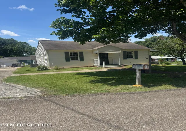 Homes for sale in Knoxville, TN | 1315 E Red Bud Rd, Knoxville, TN 37920 | MLS# 1345919