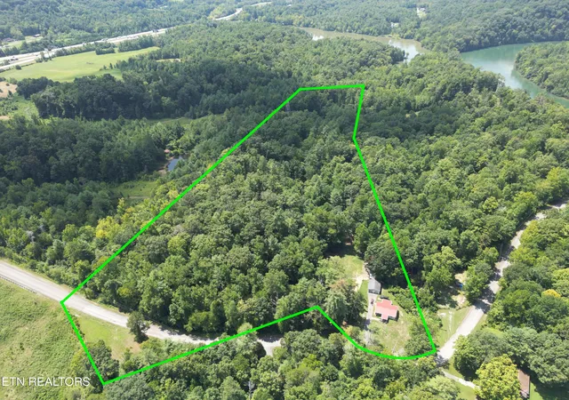 3rd image of 207 Blackburn Ln, Lenoir City, TN 37771 | MLS# 1341873