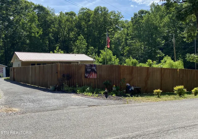 5th image of 207 Blackburn Ln, Lenoir City, TN 37771 | MLS# 1341873