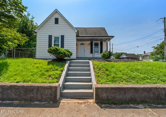 Homes for sale in Knoxville, TN | 1338 Louisiana Ave, Knoxville, TN 37921 | MLS# 1341649