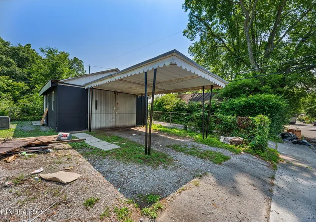 Homes for sale in Knoxville, TN | 1338 Louisiana Ave, Knoxville, TN 37921 | MLS# 1341649
