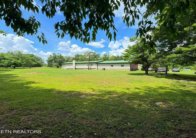 Homes for sale in Pioneer, TN | 162 Charlie Byrd Ln, Pioneer, TN 37847 | MLS# 1342931