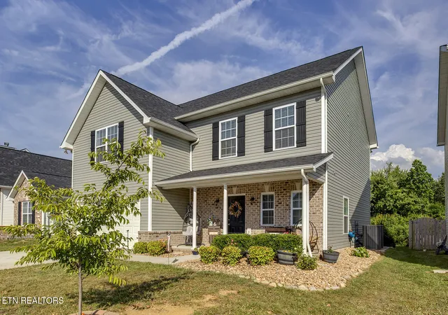 Homes for sale in Maryville, TN | 3032 Dominion Dr, Maryville, TN 37803 | MLS# 1342070