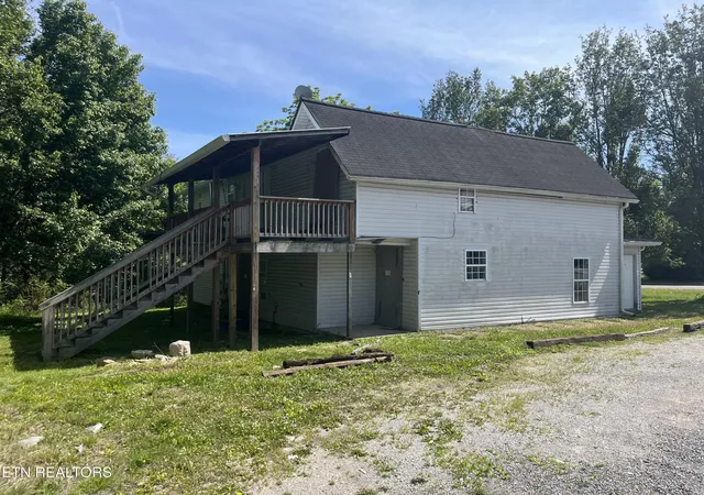 3rd image of 140 Burnett St, Crossville, TN 38555 | MLS# 1341760
