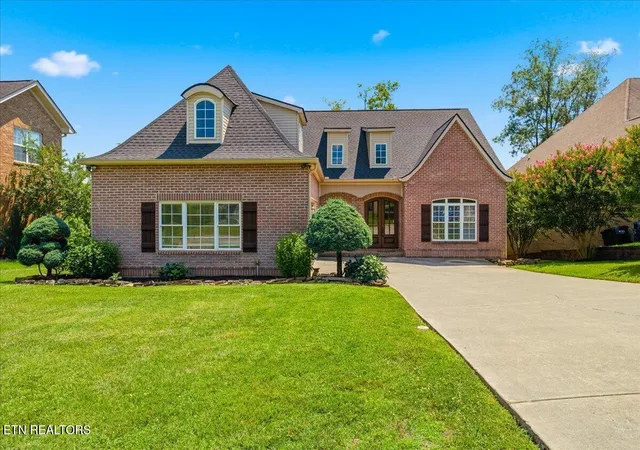 Photo 1 of Single family home for sale at 1076 Britts Dr, Lenoir City, TN 37772 | MLS# 1344386 | Listing updated on 2026-09-09