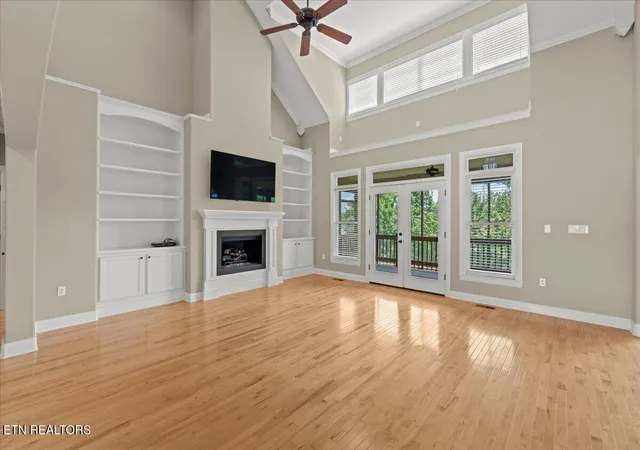 Photo 3 of Single family home for sale at 1076 Britts Dr, Lenoir City, TN 37772 | MLS# 1344386 | Listing updated on 2026-09-09