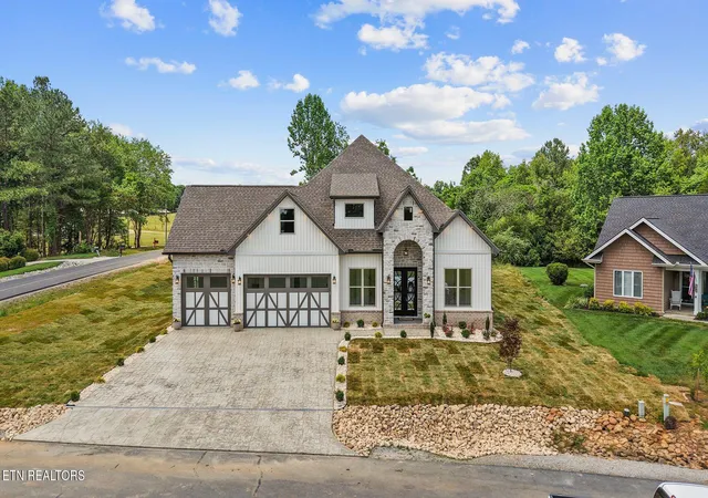 2nd image of 300 Oonoga Cir, Loudon, TN 37774 | MLS# 1341869