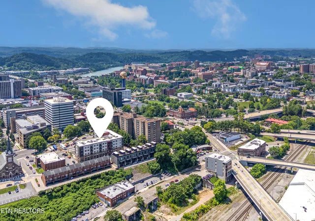 2nd image of 515 Cafego Pl, Knoxville, TN 37902