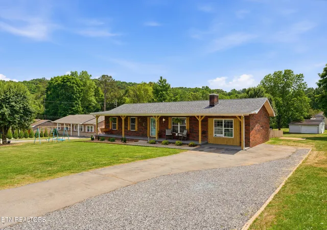 2nd image of 300 Lindner Ln, Lenoir City, TN 37772 | MLS# 1341914