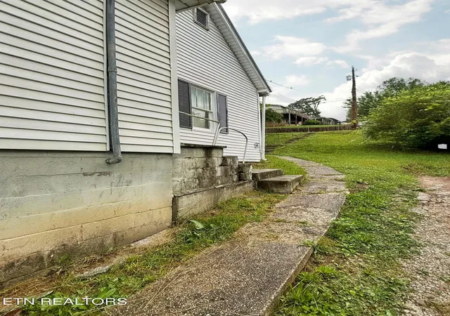 5th image of 313 W Walden St, La Follette, TN 37766 | MLS# 1342339