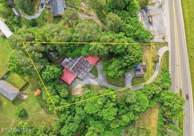 3rd image of 2633 Harriman Hwy, Harriman, TN 37748 | MLS# 1342026