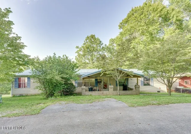 Homes for sale in Strawberry Plains, TN | 904 Woodview Wy, Strawberry Plains, TN 37871 | MLS# 1342067
