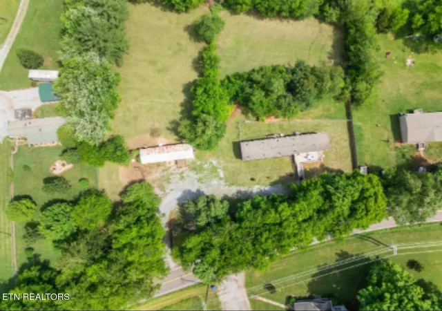 Photo 4 of Single family home for sale at 8654 Thorn Grv Pike, Knoxville, TN 37914 | MLS# 1343485 | Listing updated on 2026-07-28
