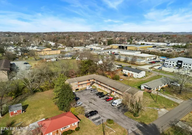 4th image of 211 Elyria Dr, Knoxville, TN 37912 | MLS# 1342043